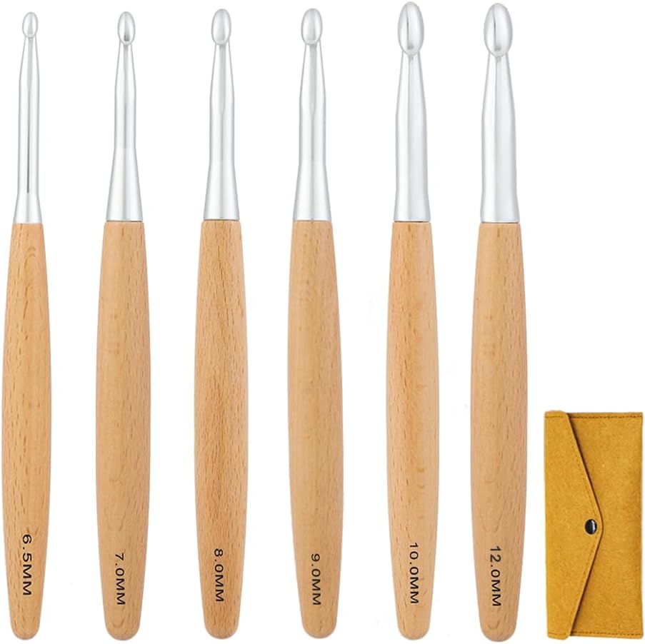 Yarniss Beech Wood Crochet Hooks – Ergonomic Set + Case (3~6mm/6.5~12mm)